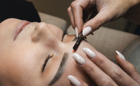 Dermaplaning